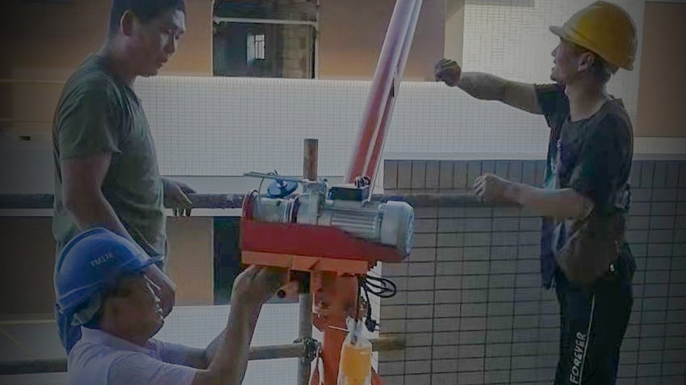 工程門窗幕墻滲水怎么處理？來看看樓上樓門窗的小技巧