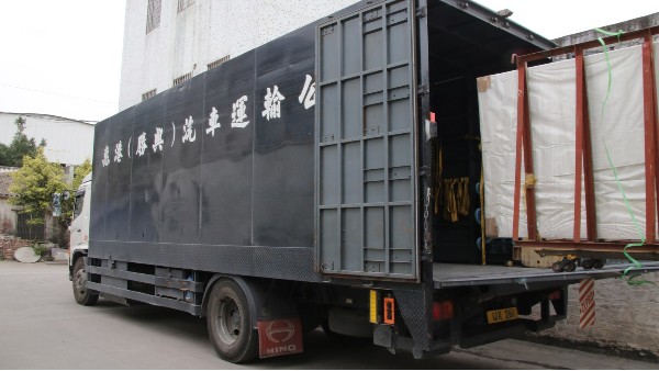 佛山哪個(gè)門窗廠家做工程門窗做得好？-樓上樓門窗
